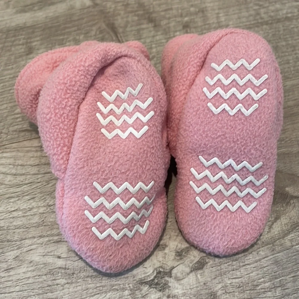 Bundle of soft baby moccasins/crib shoes
